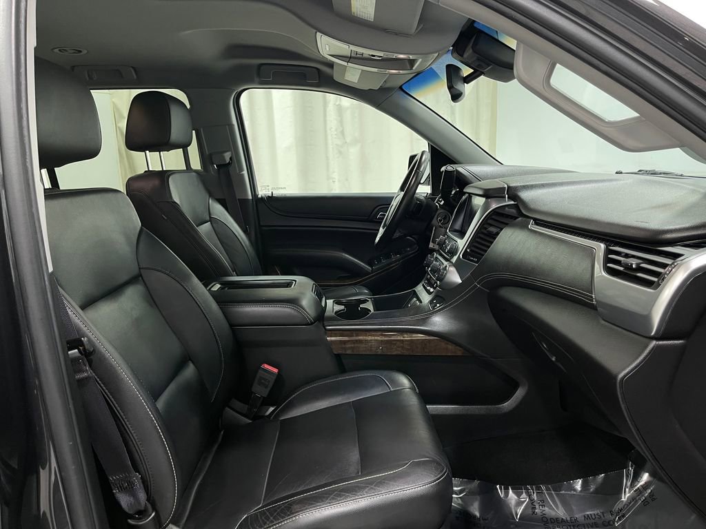 Used 2017 Chevrolet Suburban LT image 34