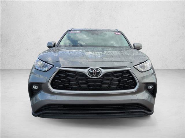 Certified 2026 Toyota Highlander XLE video 2