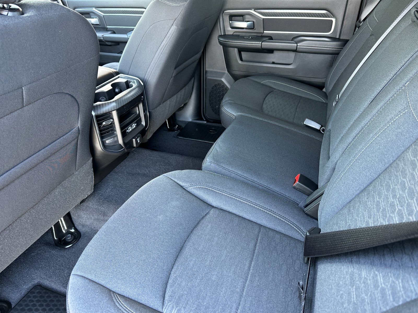 New 2025 RAM 2500 Big Horn AWD/4WD image 11