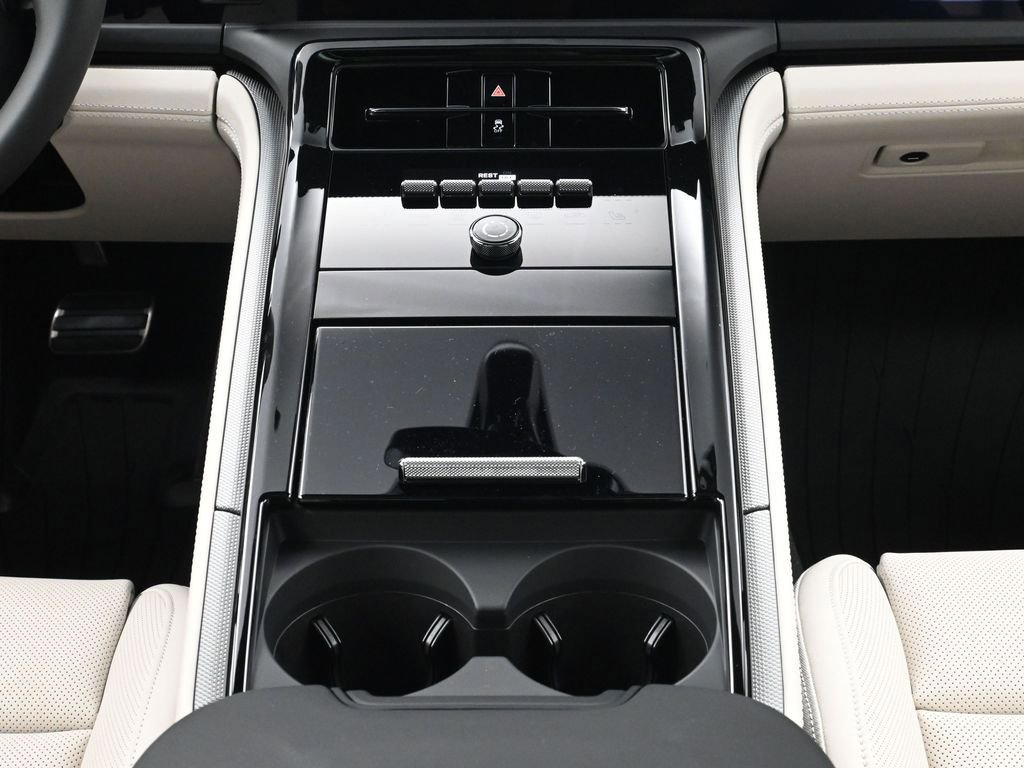 Used 2026 Porsche Panamera image 10