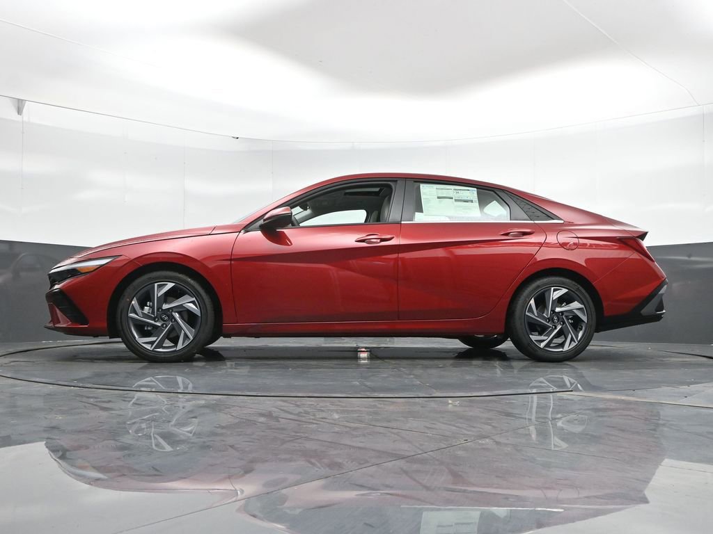 New 2025 Hyundai Elantra Limited image 51