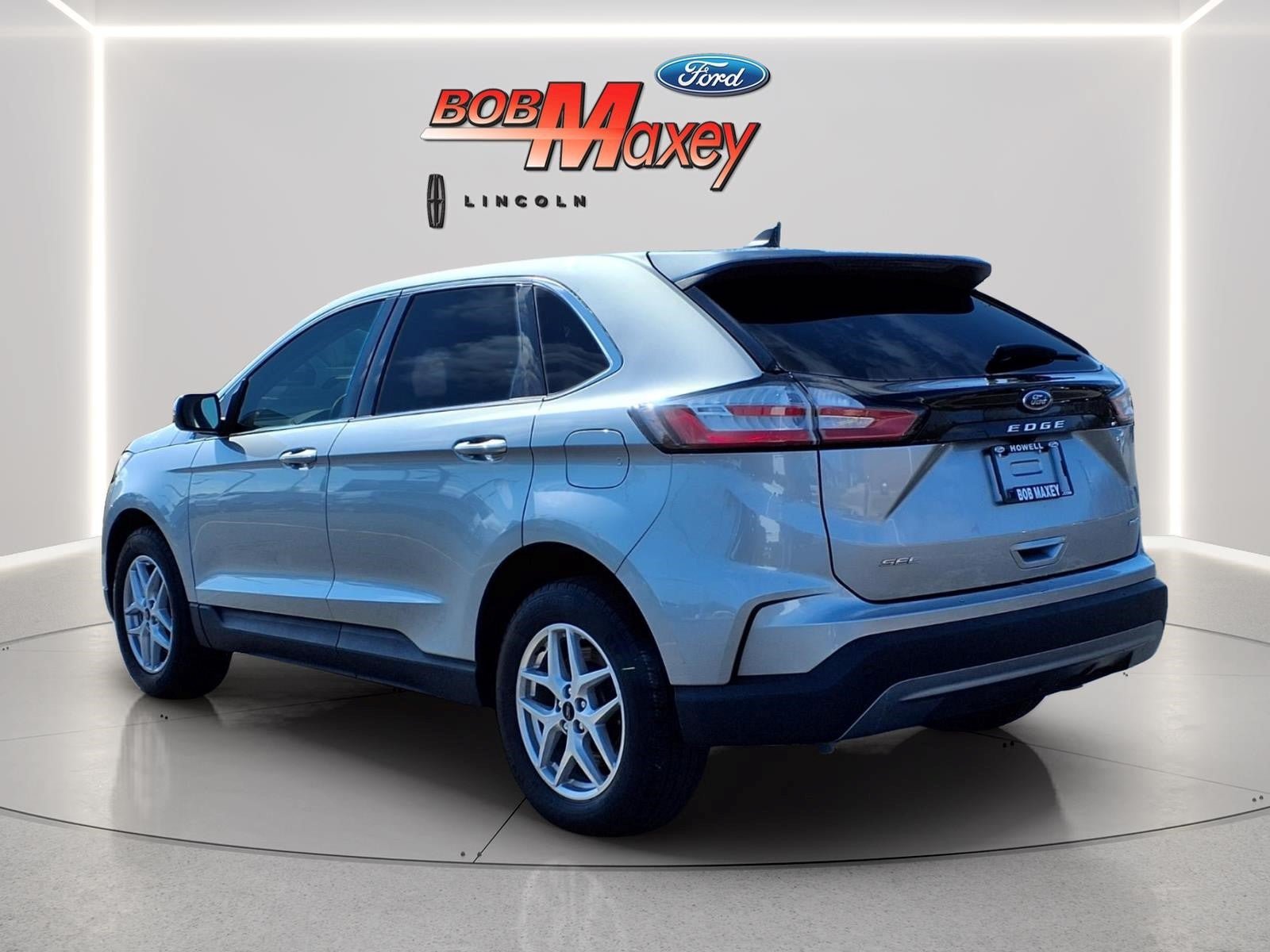 Used 2023 Ford Edge SEL w/ Convenience Package AWD/4WD image 8