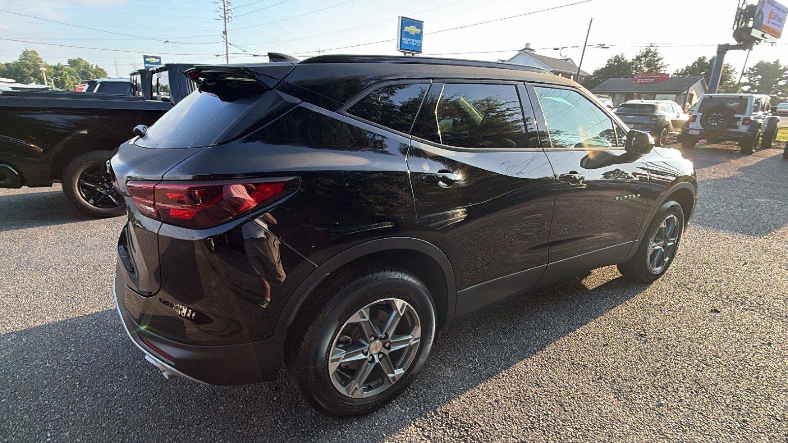 New 2026 Chevrolet Blazer LT w/ Convenience Package FWD image 7