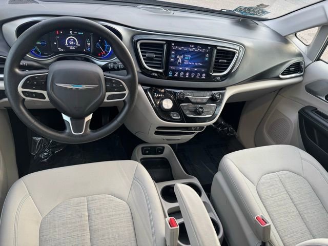 Used 2019 Chrysler Pacifica Touring Plus image 9