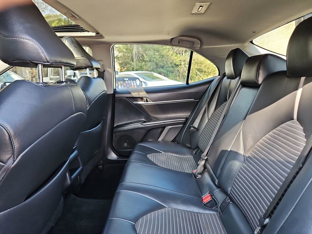 Used 2019 Toyota Camry SE image 25