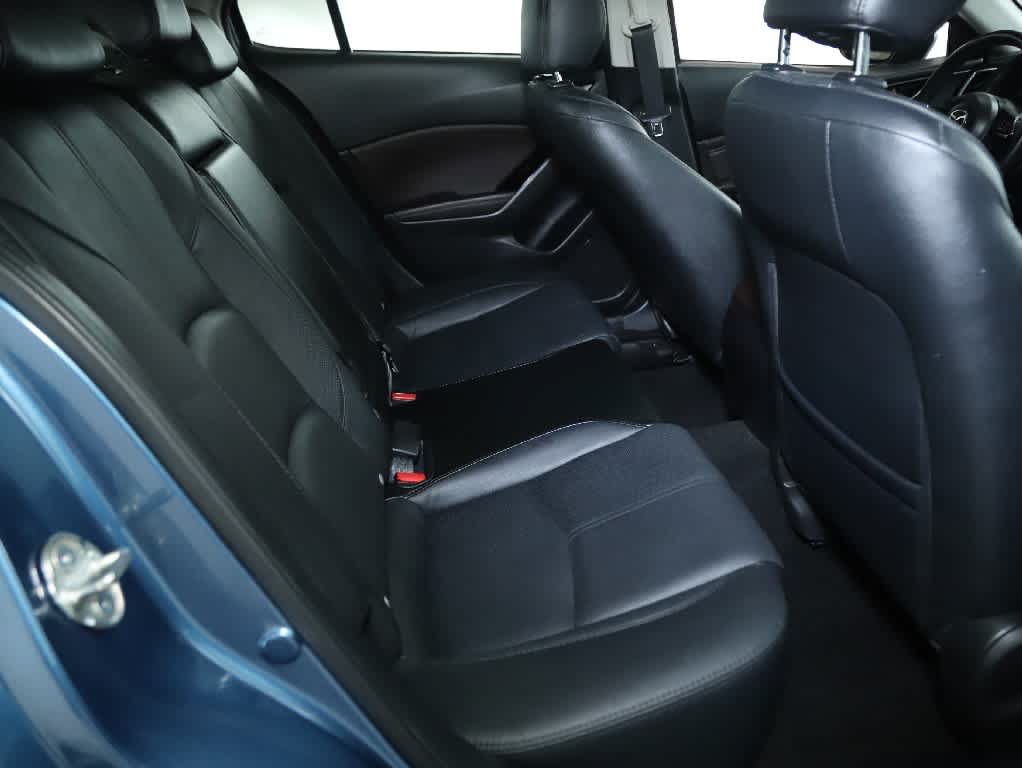 Used 2018 MAZDA MAZDA3 Grand Touring FWD image 30