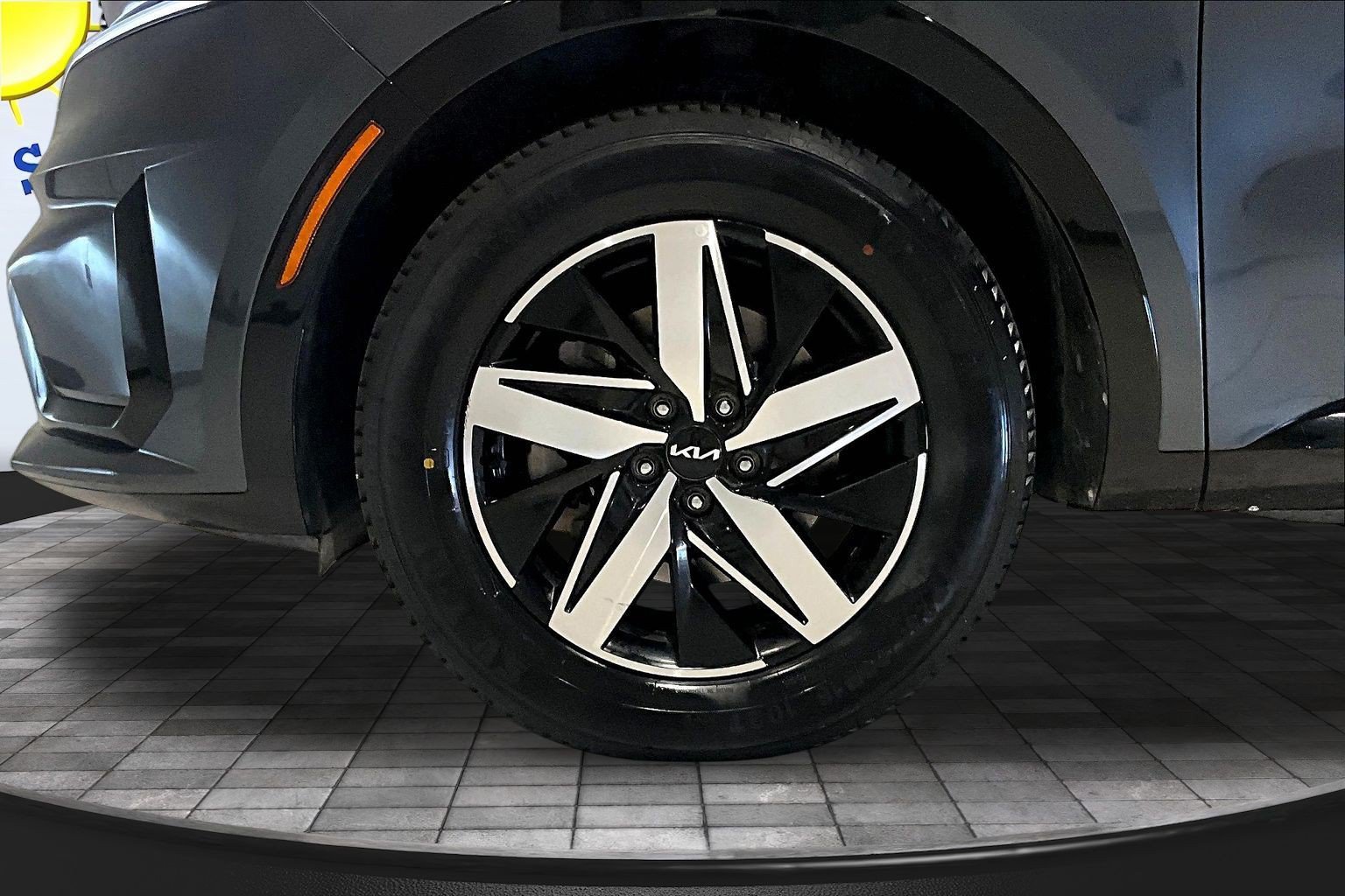 Used 2023 Kia Sorento S w/ Panoramic Sunroof Package FWD image 33