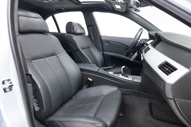 Used 2006 BMW M5 image 4