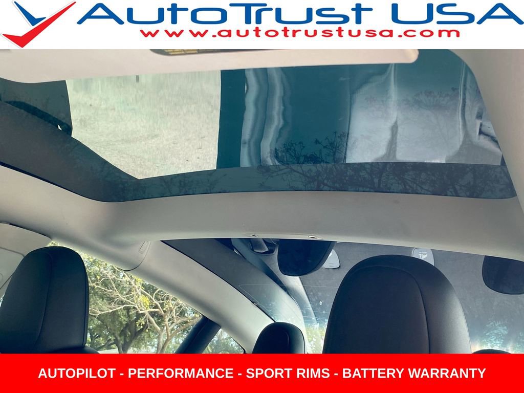 Used 2022 Tesla Model 3 Performance image 10