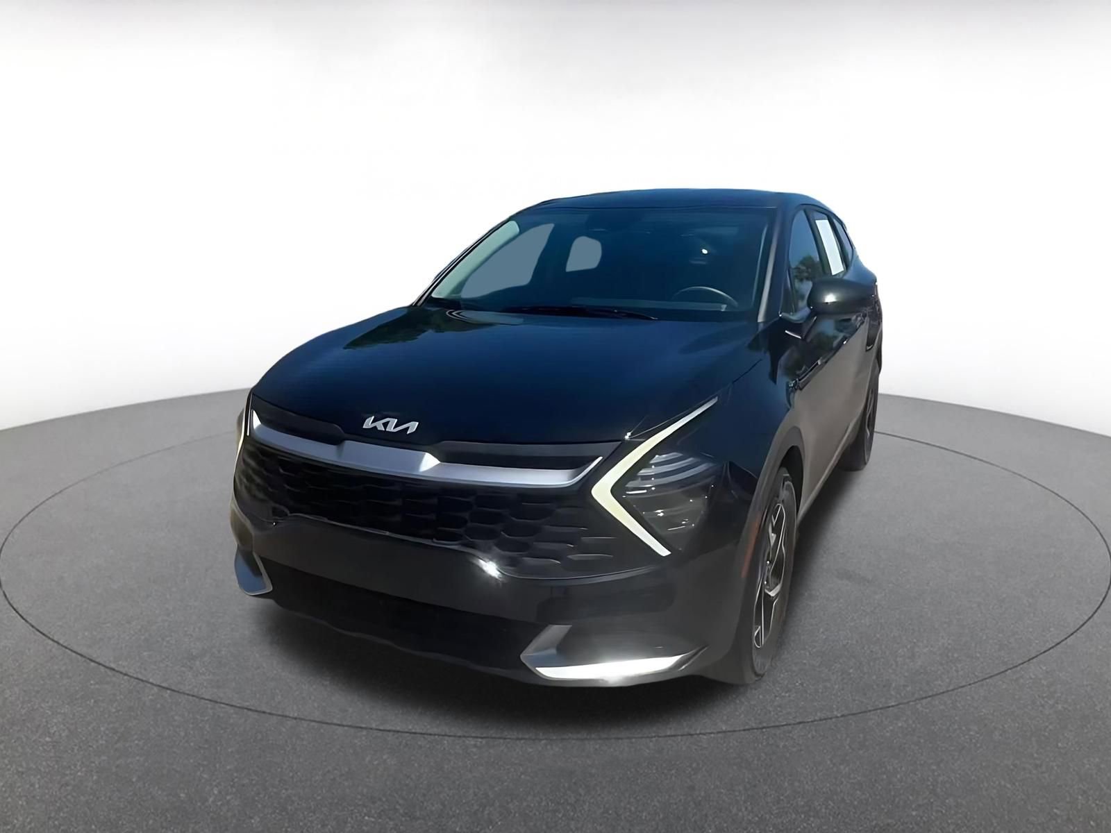 Used 2025 Kia Sportage LX image 7