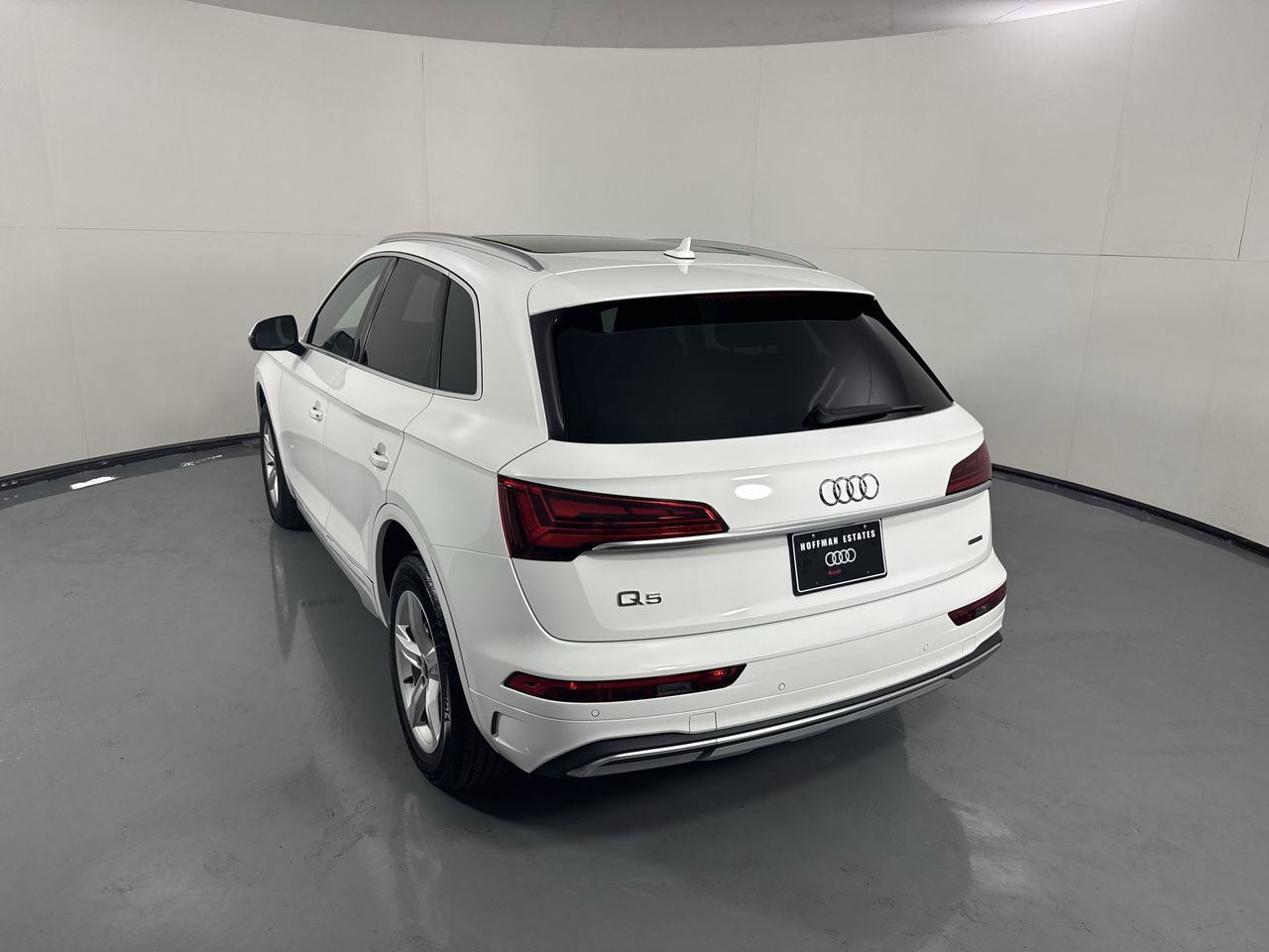 Used 2023 Audi Q5 2.0T Premium w/ Convenience Package AWD/4WD image 32