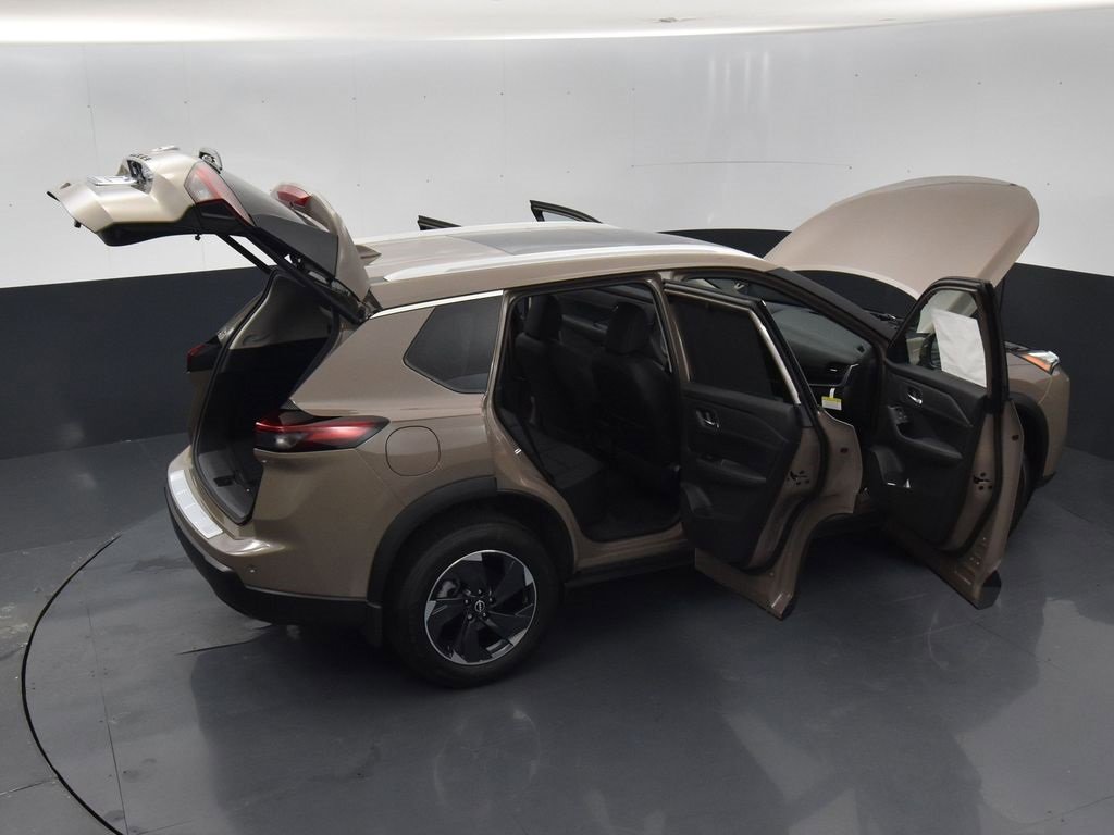 Certified 2025 Nissan Rogue SV w/ SV Premium Package image 44