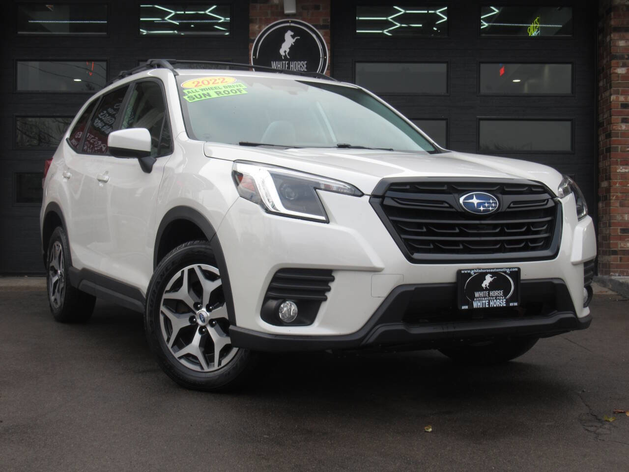Used 2022 Subaru Forester Premium AWD/4WD image 1