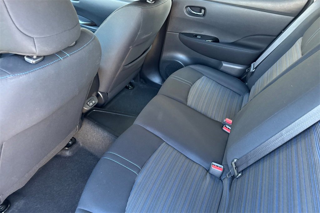 Used 2020 Nissan Leaf SV w/ SV Technology Package image 5