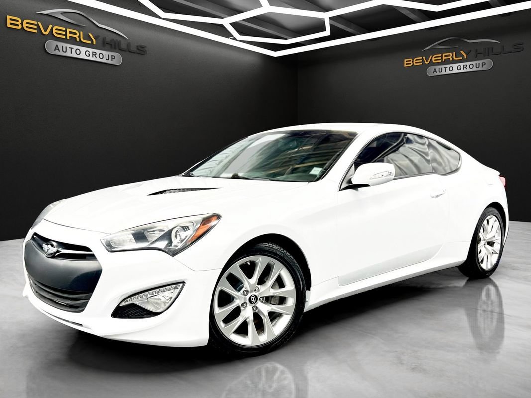 Used 2016 Hyundai Genesis 3.8 RWD image 1