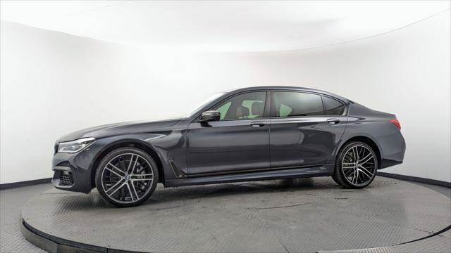 Used 2019 BMW 750i w/ Executive Package RWD image 3