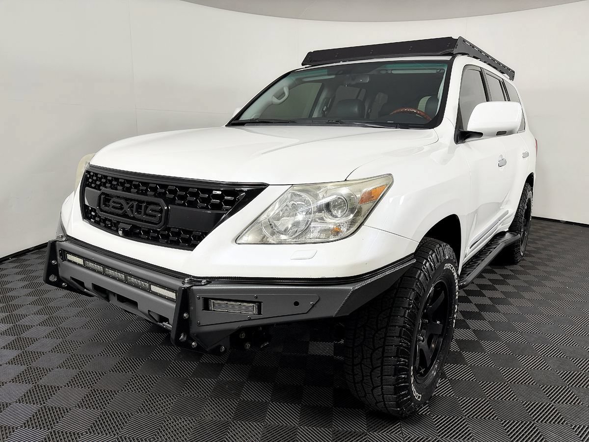 Used 2009 Lexus LX 570 4WD w/ Preferred Accessory Pkg image 3