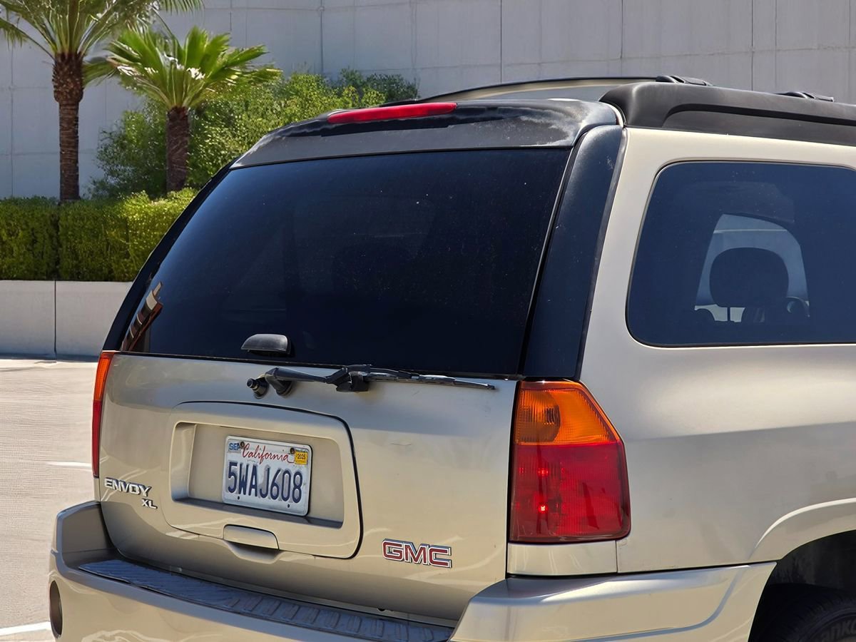 Used 2006 GMC Envoy XL SLE w/ Sle Preferred Equipment Group RWD image 9
