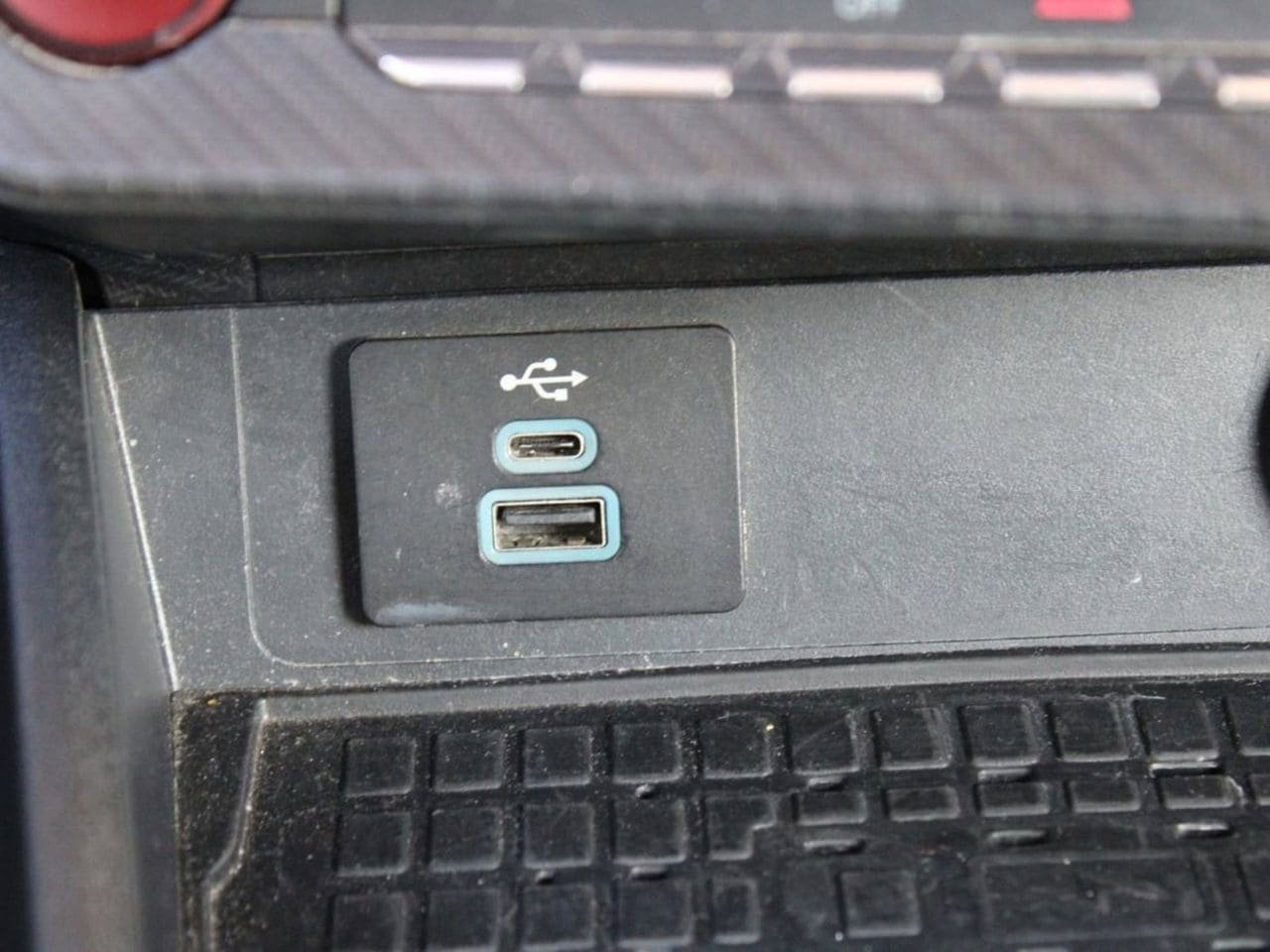 Used 2024 Ford Mustang Premium RWD image 27