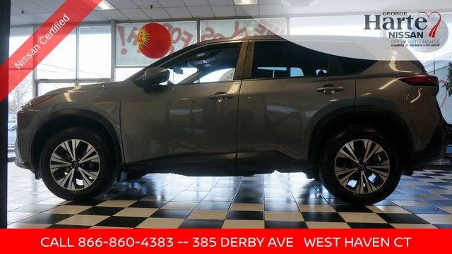 Used 2023 Nissan Rogue SV image 5