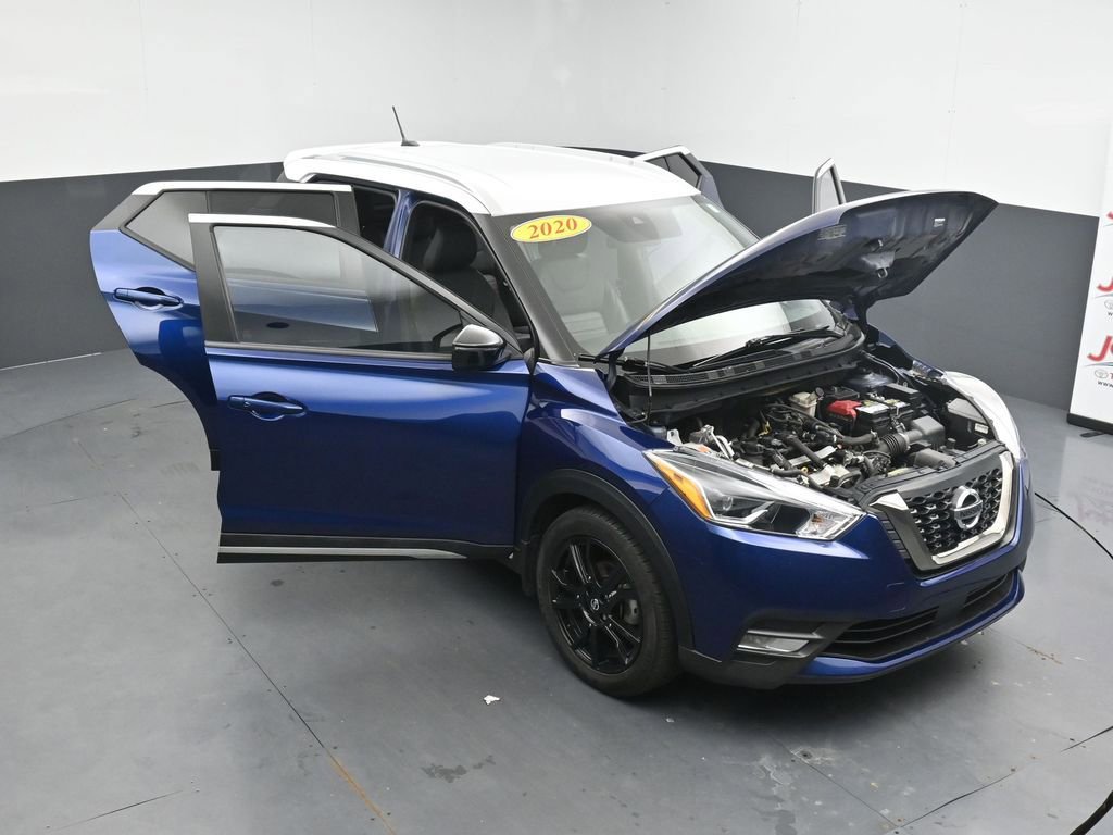 Used 2020 Nissan Kicks SR w/ SR Premium Package FWD image 39