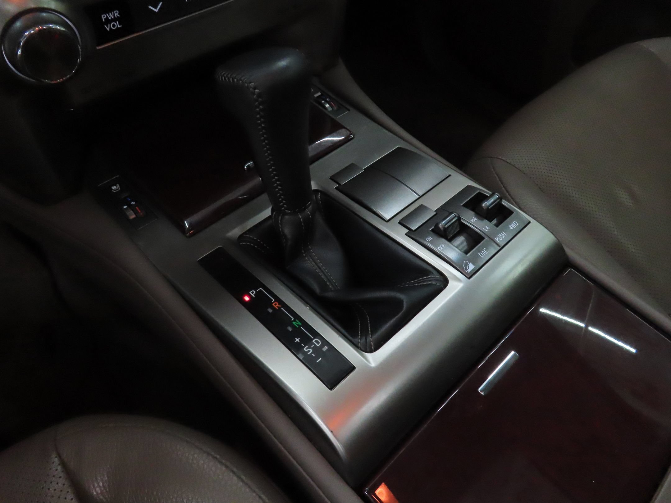 Used 2019 Lexus GX 460 Premium AWD/4WD image 16