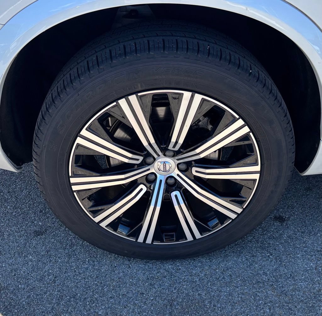 Used 2024 Volvo XC90 B5 Core w/ Climate Package AWD/4WD image 35