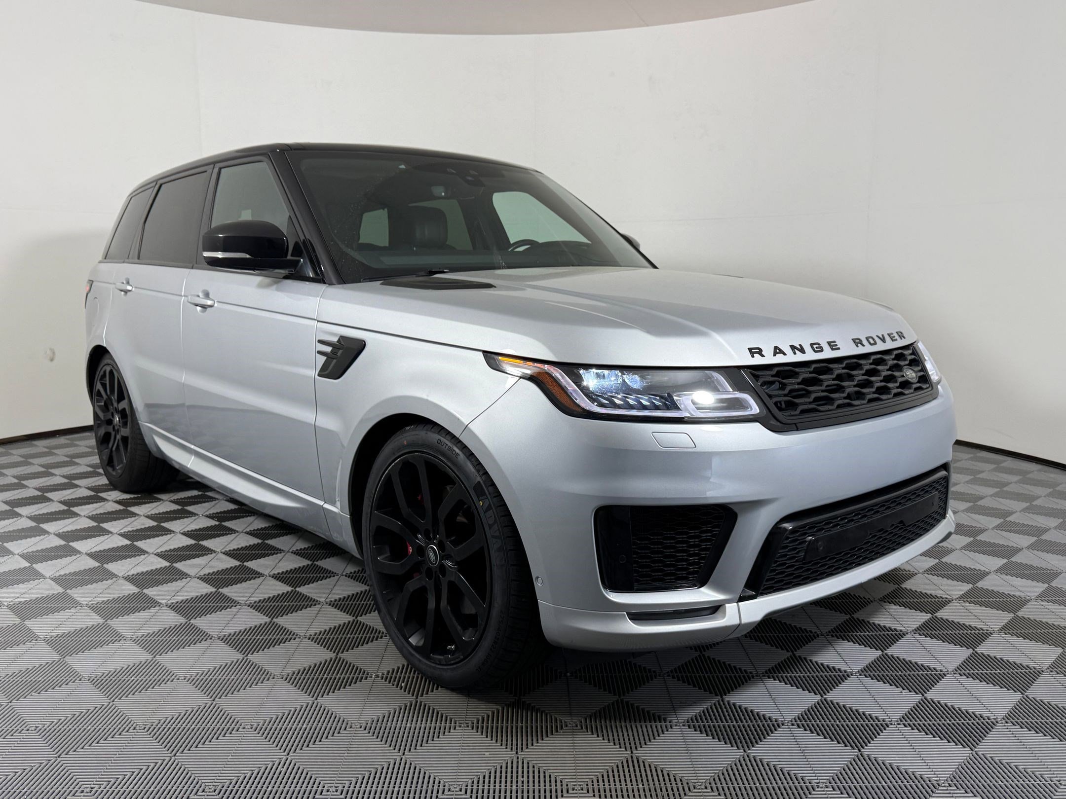 Used 2020 Land Rover Range Rover Sport HSE Dynamic image 7