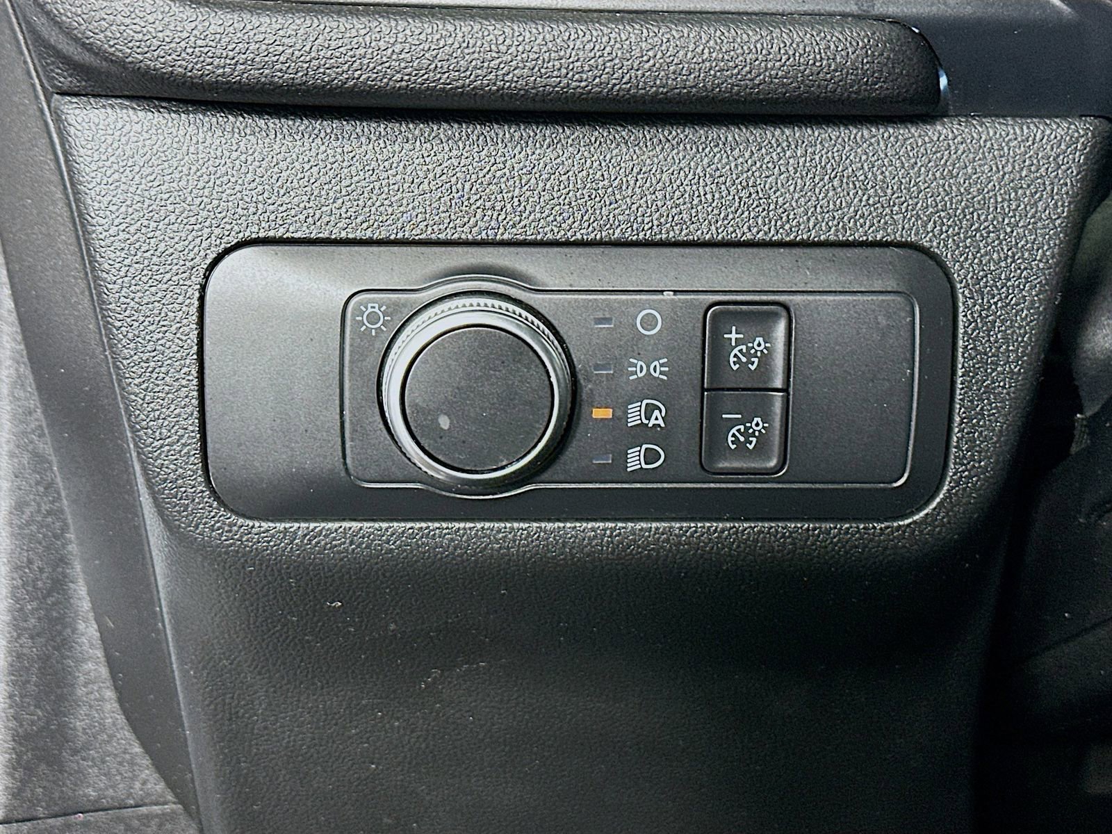 Used 2022 Ford Escape SE FWD image 10