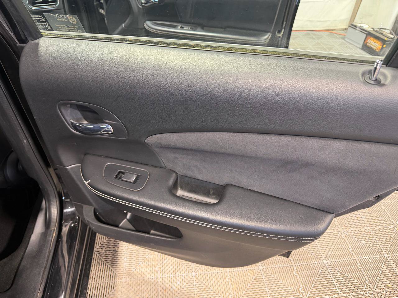Used 2012 Chrysler 200 S FWD image 16