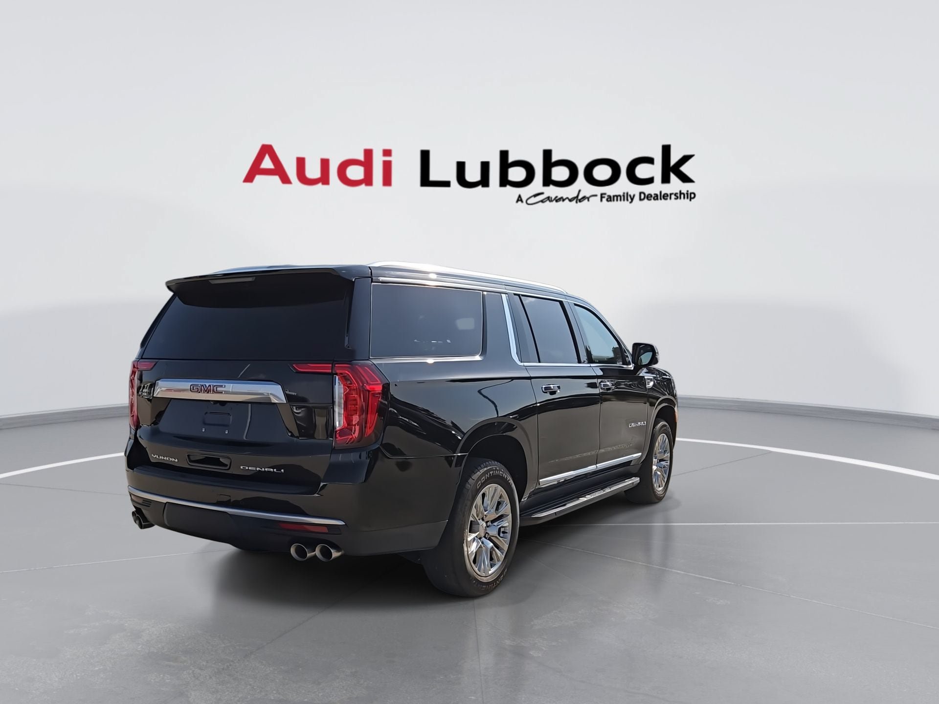 Used 2024 GMC Yukon XL Denali AWD/4WD image 8