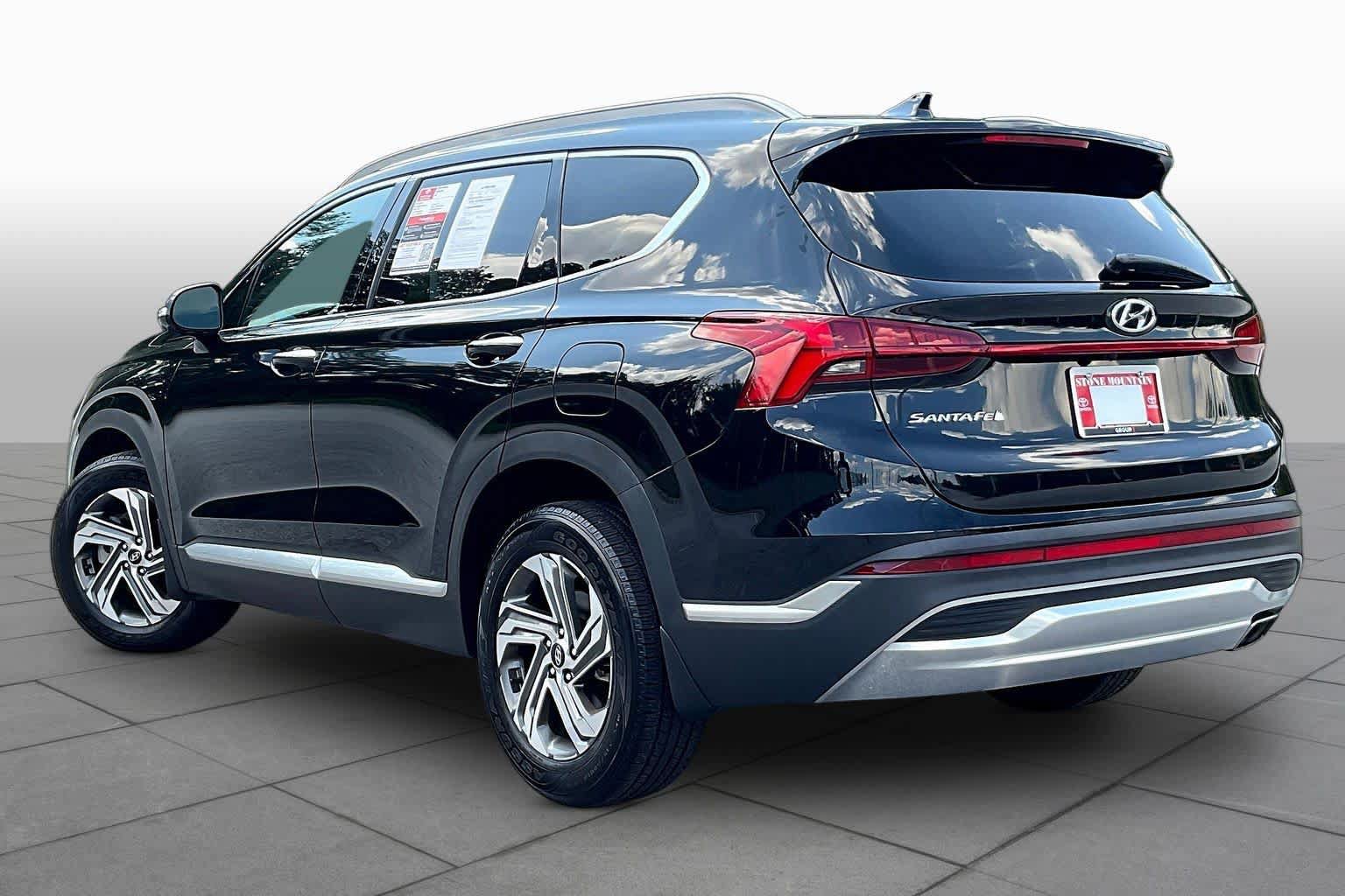 Used 2023 Hyundai Santa Fe SEL w/ Premium Package FWD image 12