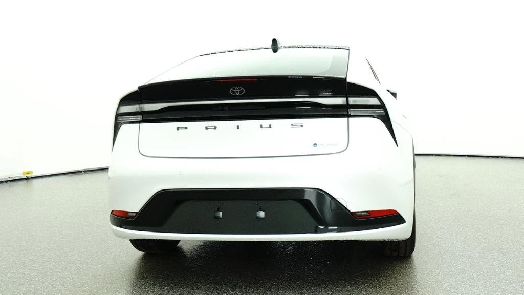 New 2026 Toyota Prius Plug-In Hybrid FWD image 42