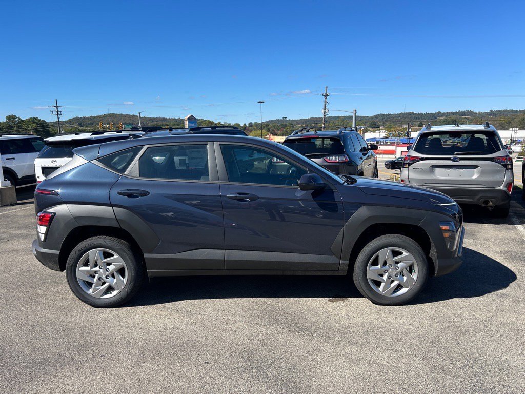 New 2026 Hyundai Kona SE image 2