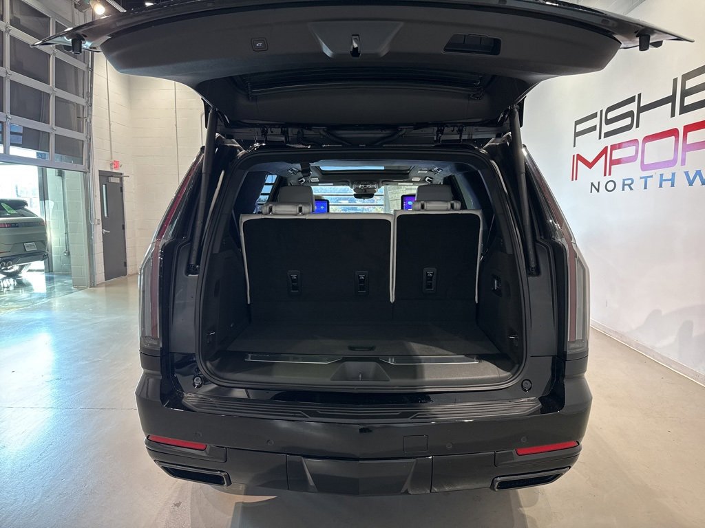 Used 2026 Cadillac Escalade Platinum Sport w/ LPO, ONYX Package image 35