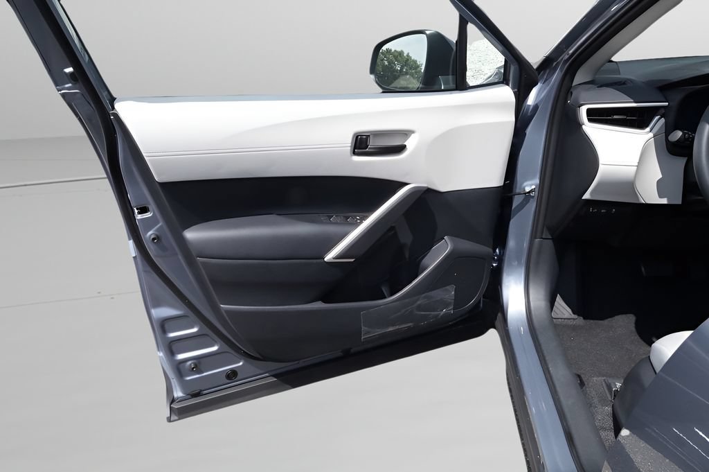 New 2026 Toyota Corolla Cross L AWD/4WD image 7