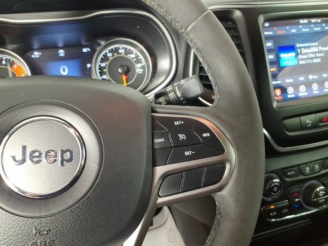 Used 2021 Jeep Cherokee Latitude Lux w/ Comfort/Convenience Group AWD/4WD image 16
