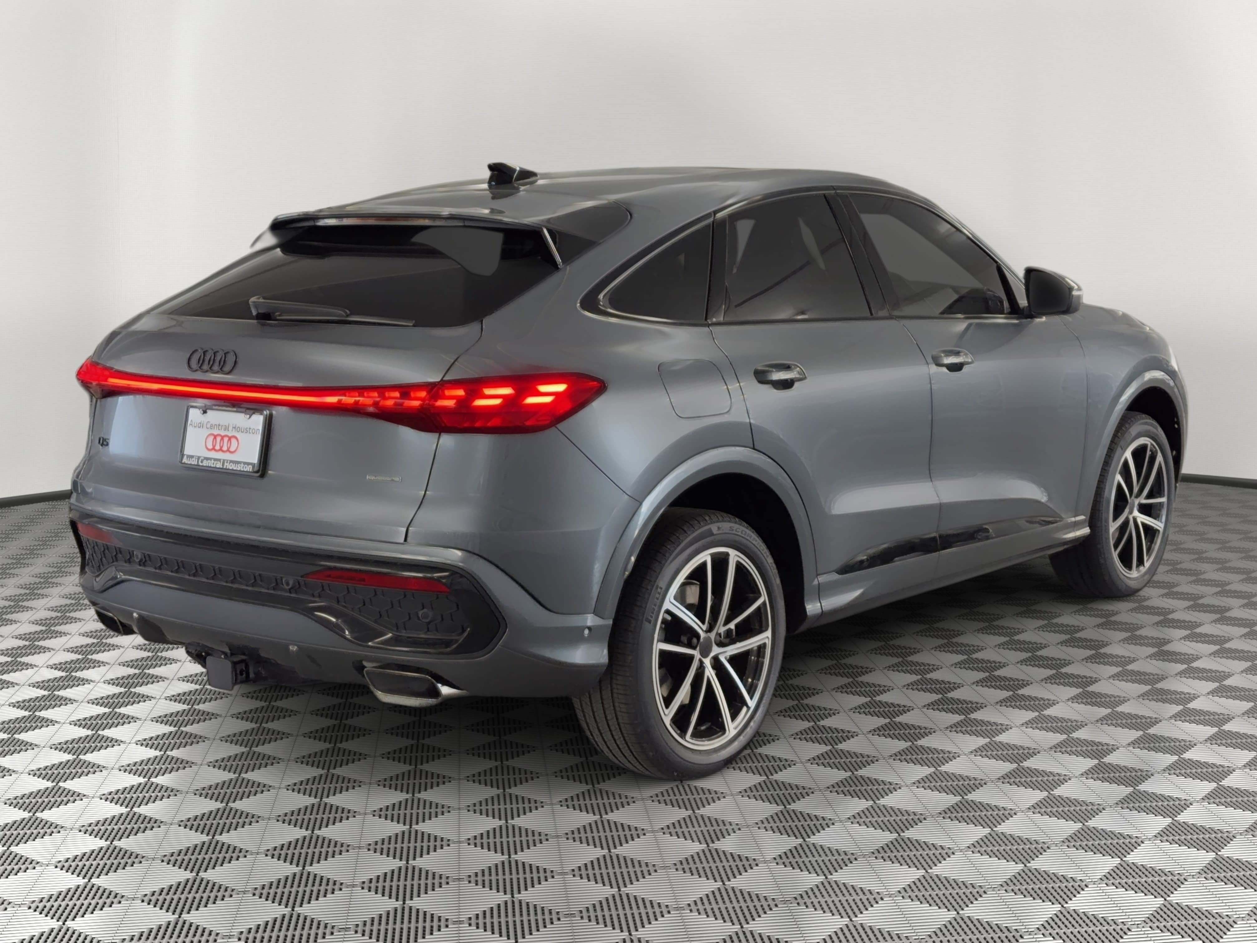 New 2026 Audi Q5 Premium Plus image 9