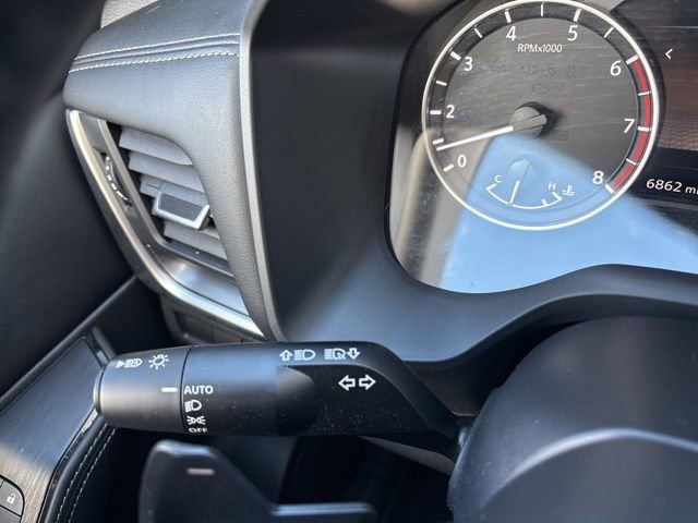 Used 2025 Nissan Rogue SV w/ SV Premium Package image 24