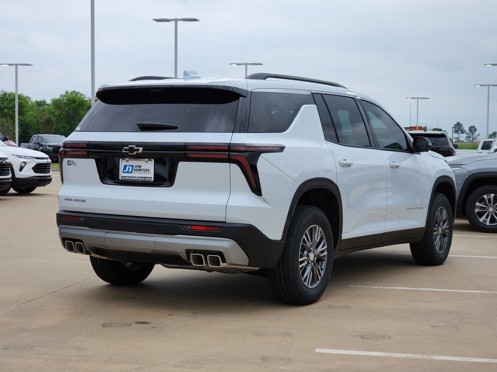 New 2026 Chevrolet Traverse LT w/ Driver Confidence Package FWD image 4