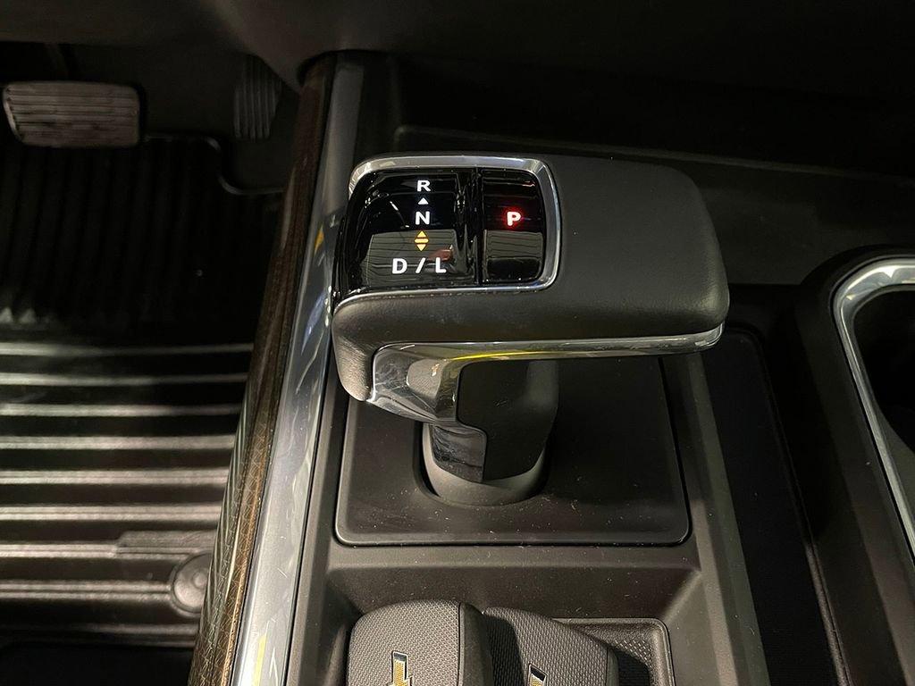 Used 2023 Chevrolet Silverado 1500 LT Trail Boss w/ LPO, Dark Essentials Package image 31