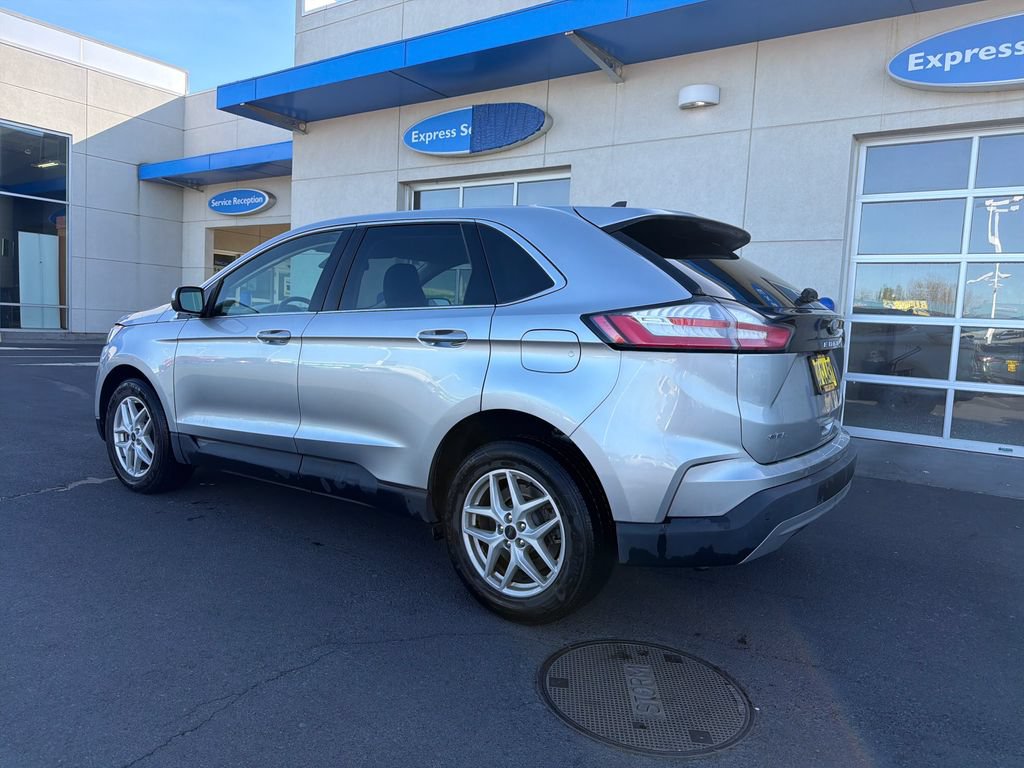 Used 2023 Ford Edge SEL AWD/4WD image 3