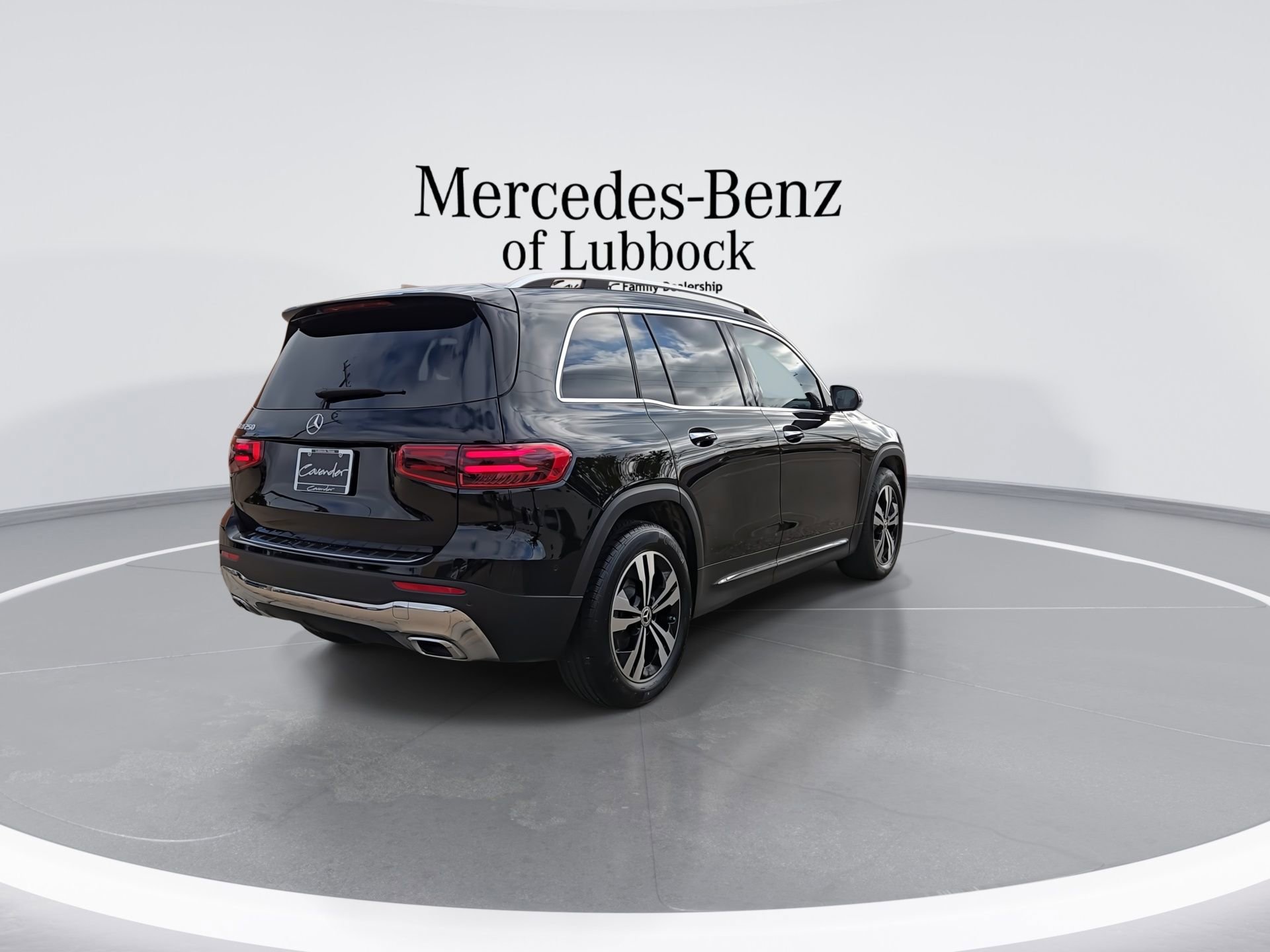 New 2026 Mercedes-Benz GLB 250 image 8