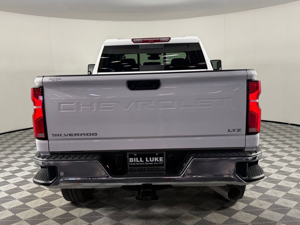 Used 2025 Chevrolet Silverado 2500 LTZ w/ LTZ Convenience Package AWD/4WD image 8