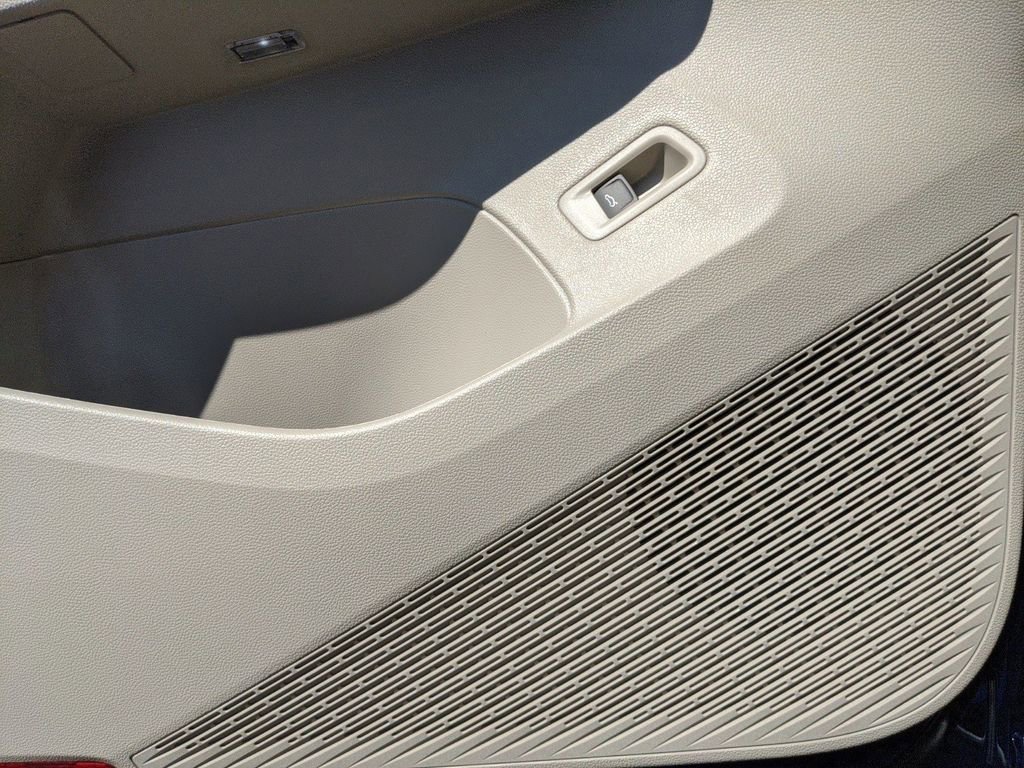 New 2025 Volkswagen Atlas SEL Premium R-Line image 29