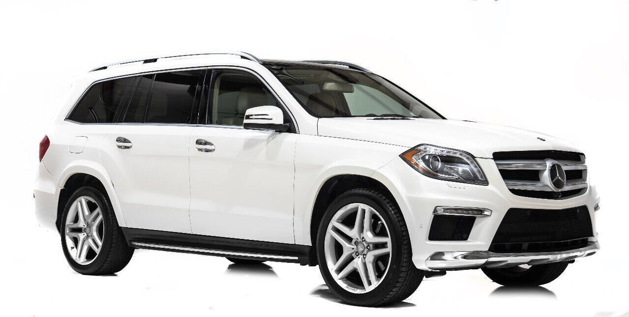 Used 2014 Mercedes-Benz GL 550 4MATIC image 2