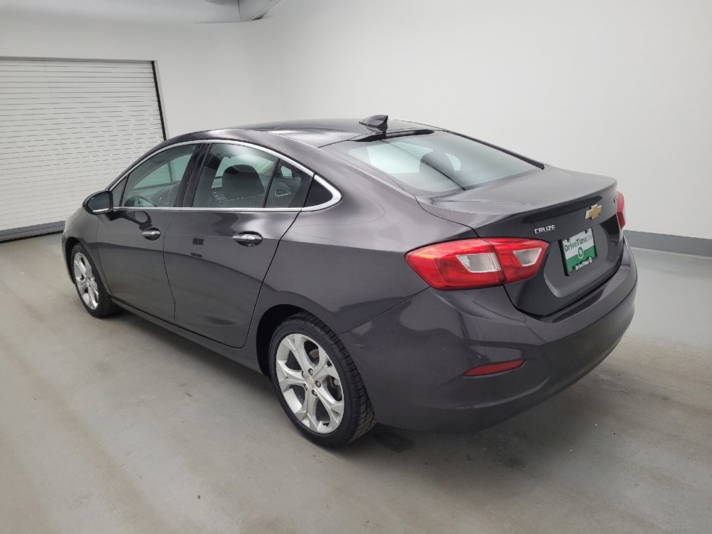 Used 2017 Chevrolet Cruze Premier FWD image 3