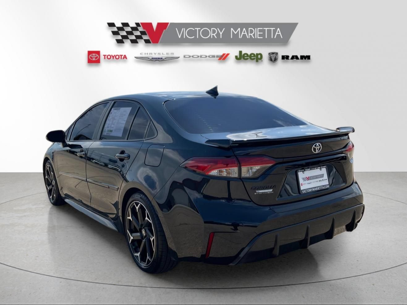 Used 2025 Toyota Corolla FX w/ Convenience Package FWD image 3