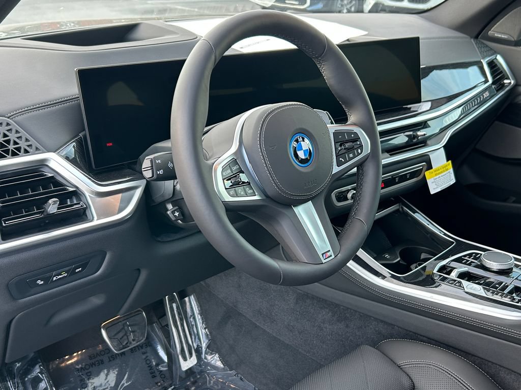New 2026 BMW X5 xDrive50e w/ M Sport Package AWD/4WD image 13