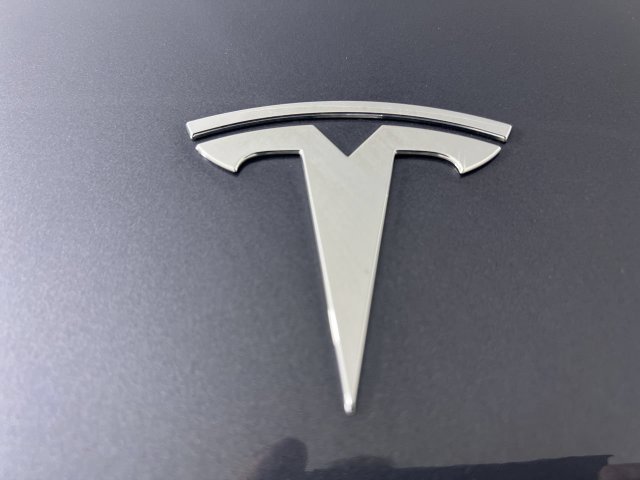 Used 2023 Tesla Model Y Performance AWD/4WD image 29